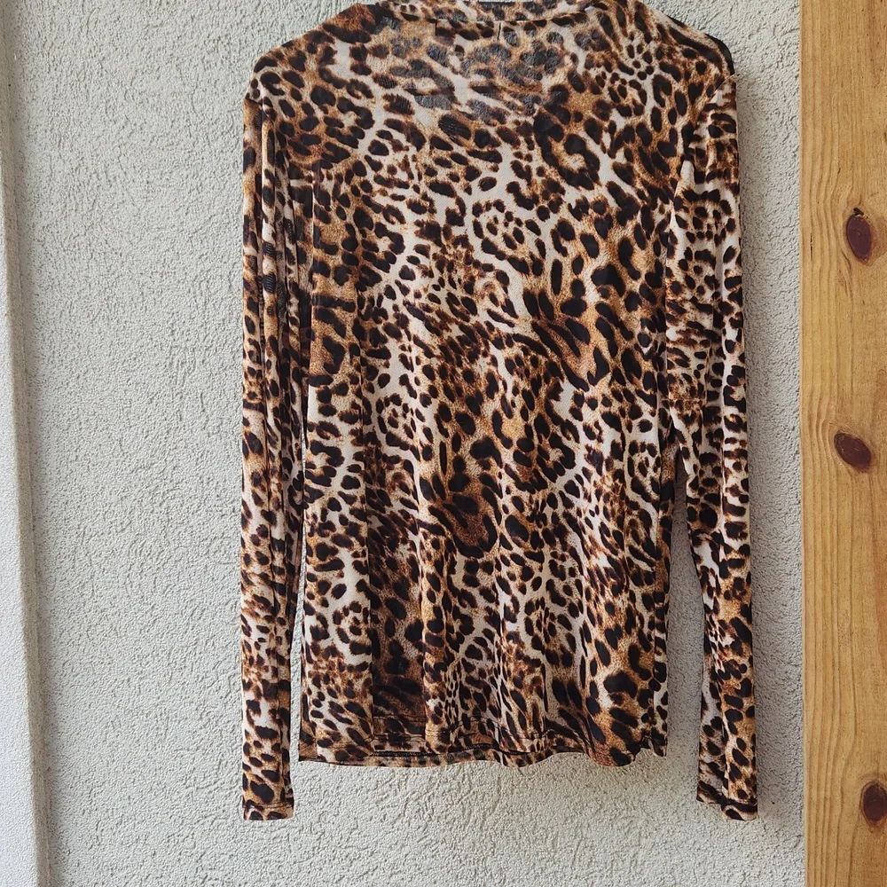 Leopard Top - Picture 2 of 4